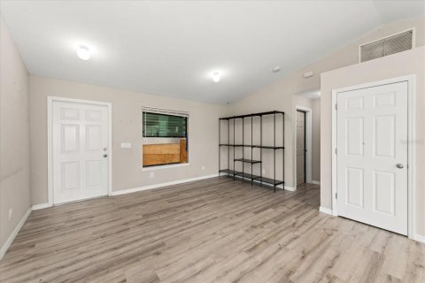 Villa ou maison à vendre à Lehigh Acres, Floride: 4 chambres, 146.51 m2 № 2312517 - photo 8