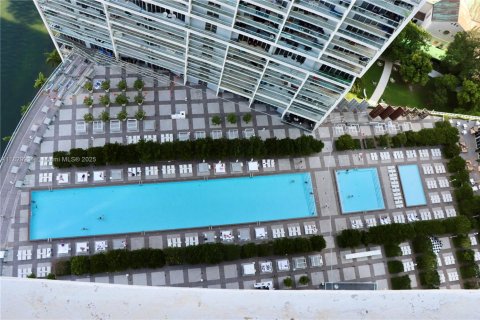 Купить кондоминиум в Майами, Флорида 2 спальни, 119.84м2, № 1841036 - фото 8