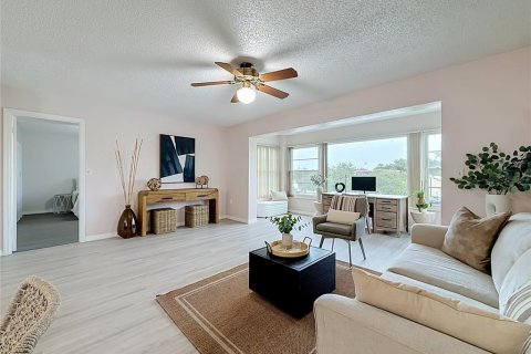 Copropriété à vendre à Saint Petersburg, Floride: 2 chambres, 106.84 m2 № 2223109 - photo 18