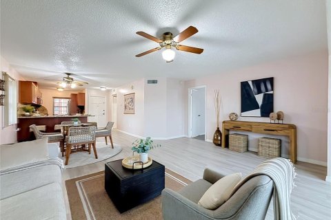 Copropriété à vendre à Saint Petersburg, Floride: 2 chambres, 106.84 m2 № 2223109 - photo 15