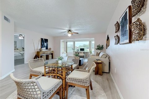 Copropriété à vendre à Saint Petersburg, Floride: 2 chambres, 106.84 m2 № 2223109 - photo 20