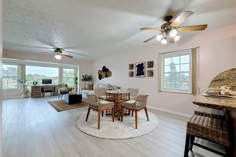 Copropriété à vendre à Saint Petersburg, Floride: 2 chambres, 106.84 m2 № 2223109 - photo 14