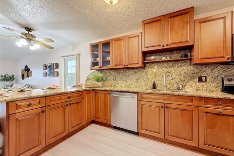 Copropriété à vendre à Saint Petersburg, Floride: 2 chambres, 106.84 m2 № 2223109 - photo 10