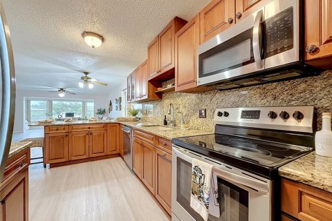Copropriété à vendre à Saint Petersburg, Floride: 2 chambres, 106.84 m2 № 2223109 - photo 13