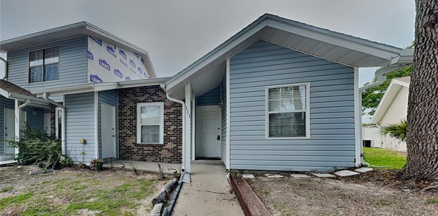 Townhouse in Sanford, Florida 2 bedrooms, 85.56 sq.m. № 2258290
