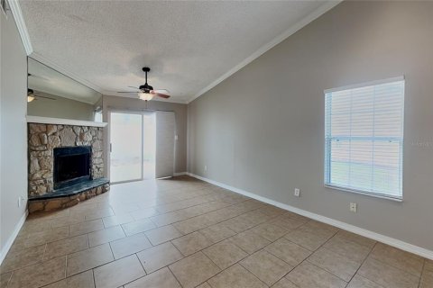 Townhouse in Sanford, Florida 2 bedrooms, 85.56 sq.m. № 2258290 - photo 5