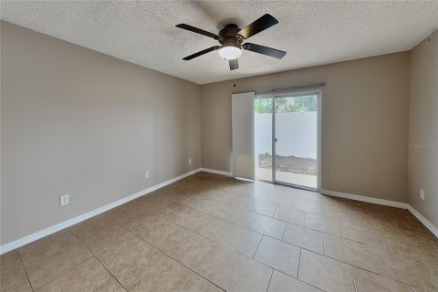 Townhouse in Sanford, Florida 2 bedrooms, 85.56 sq.m. № 2258290 - photo 14