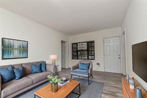 Casa en alquiler en Miami, Florida, 3 dormitorios, 140.38 m2 № 1989053 - foto 8