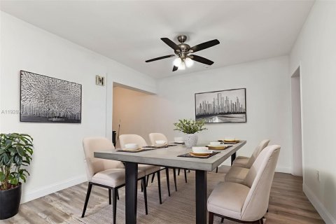 Casa en alquiler en Miami, Florida, 3 dormitorios, 140.38 m2 № 1989053 - foto 6