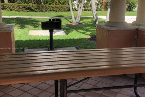 Снять в аренду кондоминиум в Уэст-Палм-Бич, Флорида 1 спальня, 76.18м2, № 2006574 - фото 23