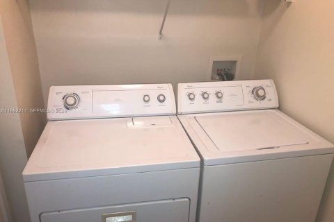 Снять в аренду кондоминиум в Уэст-Палм-Бич, Флорида 1 спальня, 76.18м2, № 2006574 - фото 14