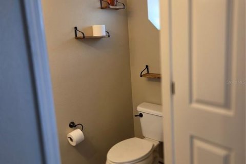 Townhouse in Tampa, Florida 3 bedrooms, 155.15 sq.m. № 2381313 - photo 8