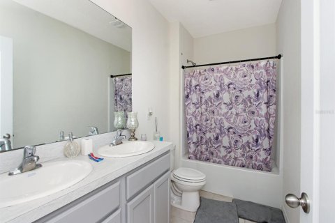 Casa en venta en Tavares, Florida, 5 dormitorios, 270.35 m2 № 1519894 - foto 25