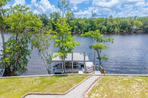 Casa en venta en Fanning Springs, Florida, 3 dormitorios, 120.77 m2 № 2134339 - foto 2