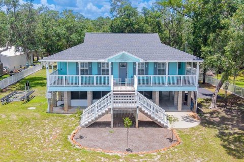 House in Fanning Springs, Florida 3 bedrooms, 120.77 sq.m. № 2134339