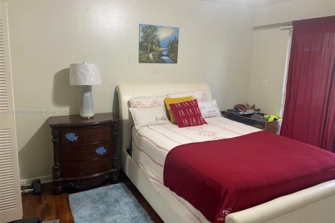 Copropriété à vendre à Miami, Floride: 2 chambres, 94.02 m2 № 1801135 - photo 2
