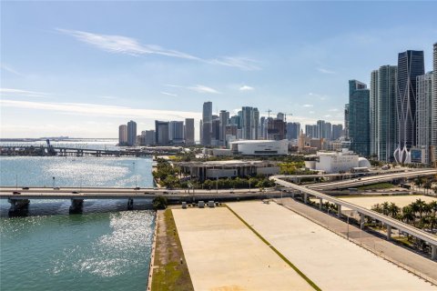 Copropriété à vendre à Miami, Floride: 1 chambre, 114.27 m2 № 1937239 - photo 28