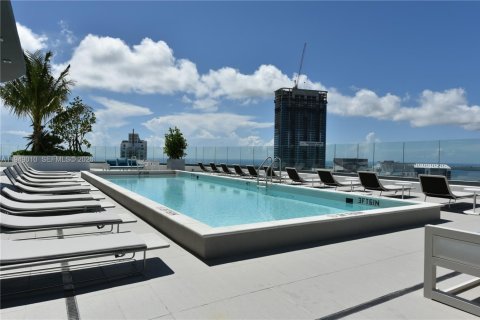 Condo in Miami, Florida, 1 bedroom  № 2079449 - photo 25