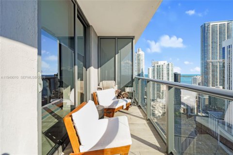 Condo in Miami, Florida, 1 bedroom  № 2079449 - photo 17