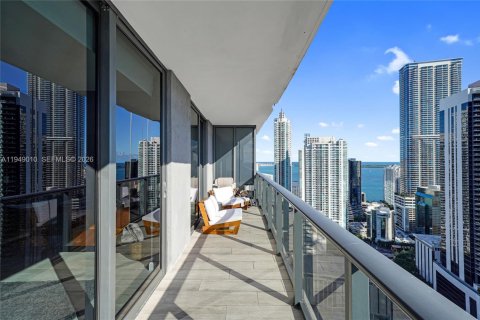 Condo in Miami, Florida, 1 bedroom  № 2079449 - photo 13