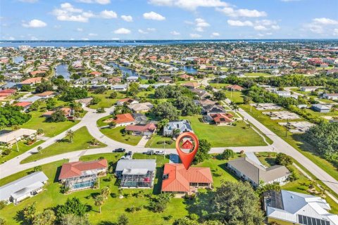 Villa ou maison à vendre à Punta Gorda, Floride: 3 chambres, 170.48 m2 № 2399439 - photo 2