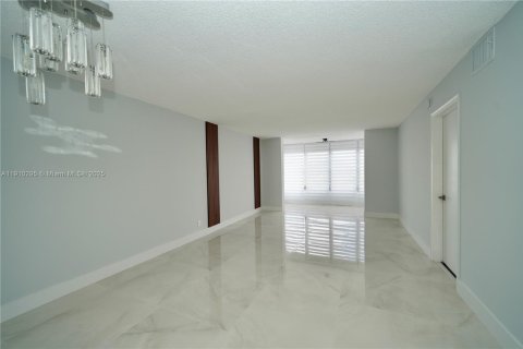 Condo in Sunrise, Florida, 2 bedrooms  № 1966459