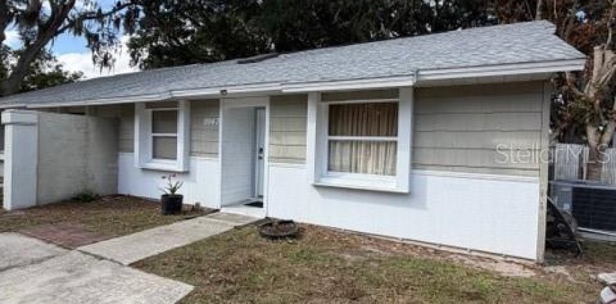 Duplex in Orlando, Florida 2 bedrooms, 79.71 sq.m. № 2227443