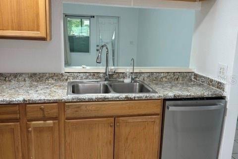 Duplex in Orlando, Florida 2 bedrooms, 79.71 sq.m. № 2227443 - photo 12