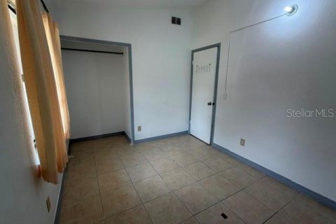 Duplex in Orlando, Florida 2 bedrooms, 79.71 sq.m. № 2227443 - photo 13