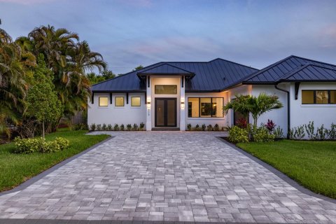 Casa en Stuart, Florida 4 dormitorios, 230.96 m2 № 2247602