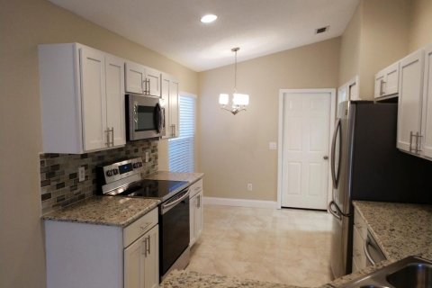 Villa ou maison à louer à Lake Mary, Floride: 3 chambres, 124.21 m2 № 1912786 - photo 7