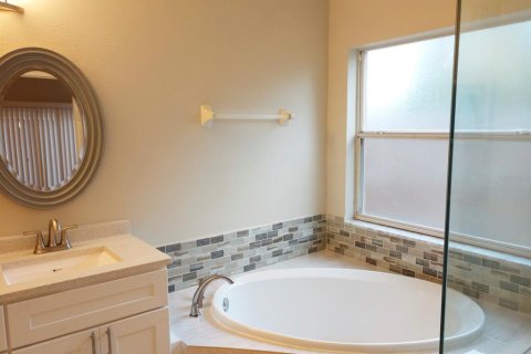 Villa ou maison à louer à Lake Mary, Floride: 3 chambres, 124.21 m2 № 1912786 - photo 11