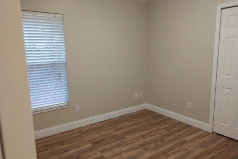 Villa ou maison à louer à Lake Mary, Floride: 3 chambres, 124.21 m2 № 1912786 - photo 14