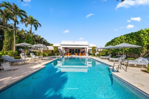 House in Palm Beach, Florida 12 bedrooms, 1632.48 sq.m. № 2082182 - photo 8