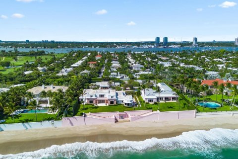 House in Palm Beach, Florida 12 bedrooms, 1632.48 sq.m. № 2082182 - photo 16