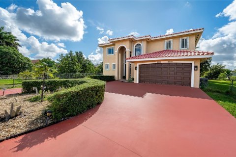 Casa en venta en Miami, Florida, 5 dormitorios, 287.44 m2 № 2006687 - foto 5