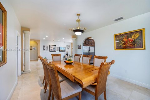 Casa en venta en Miami, Florida, 5 dormitorios, 287.44 m2 № 2006687 - foto 22