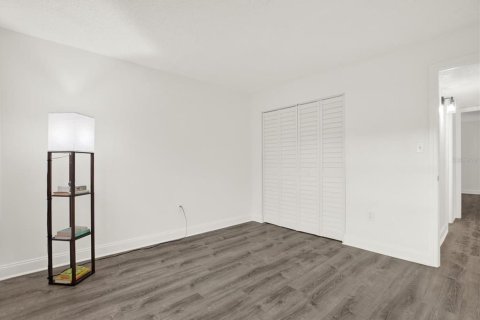 Condo in Clearwater, Florida, 2 bedrooms  № 2214602 - photo 17