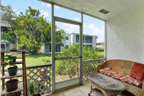Condo in Clearwater, Florida, 2 bedrooms  № 2214602 - photo 19