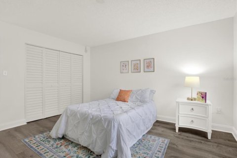 Condo in Clearwater, Florida, 2 bedrooms  № 2214602 - photo 14