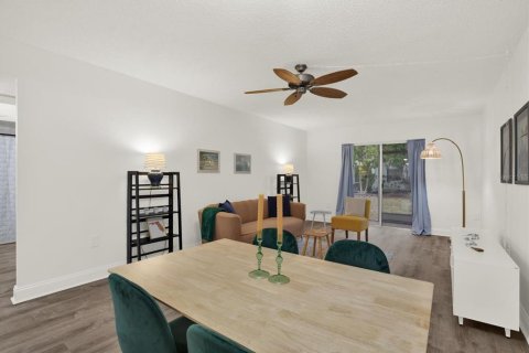Condo in Clearwater, Florida, 2 bedrooms  № 2214602 - photo 8
