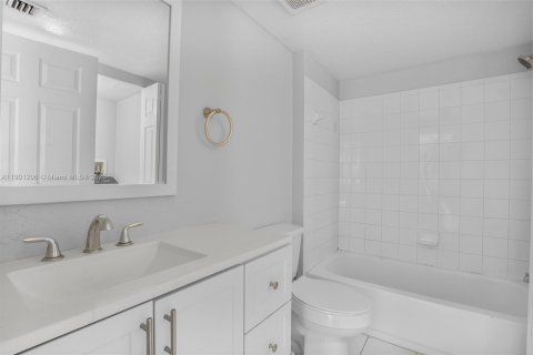 Condo in Homestead, Florida, 2 bedrooms  № 1953159 - photo 14