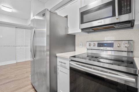 Condo in Homestead, Florida, 2 bedrooms  № 1953159 - photo 10