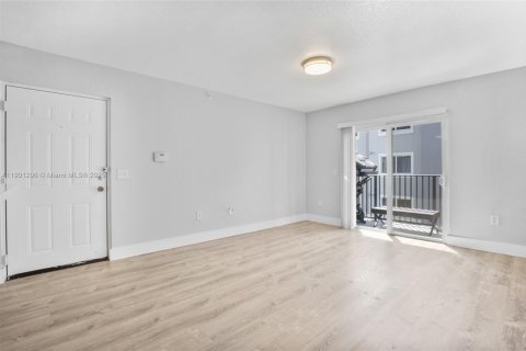 Condo in Homestead, Florida, 2 bedrooms  № 1953159 - photo 5
