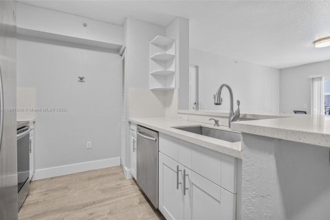 Condo in Homestead, Florida, 2 bedrooms  № 1953159 - photo 9
