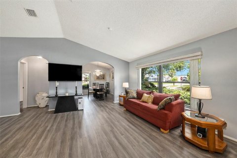 Casa en venta en Tampa, Florida, 4 dormitorios, 159.98 m2 № 1824634 - foto 3