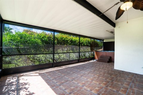 Villa ou maison à vendre à Sunrise, Floride: 2 chambres, 142.7 m2 № 1953975 - photo 24