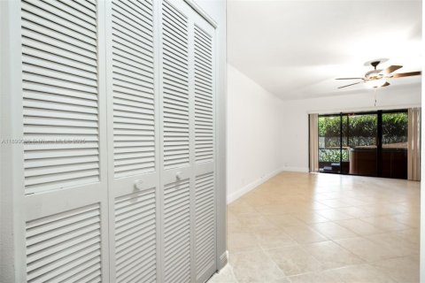 Villa ou maison à vendre à Sunrise, Floride: 2 chambres, 142.7 m2 № 1953975 - photo 13