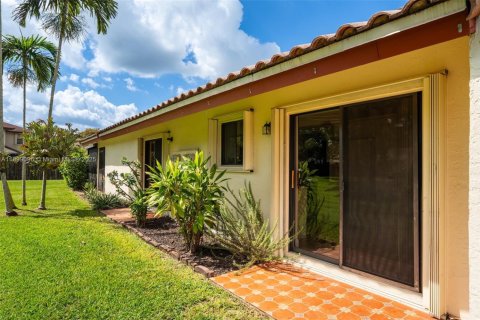 Villa ou maison à vendre à Sunrise, Floride: 2 chambres, 142.7 m2 № 1953975 - photo 28