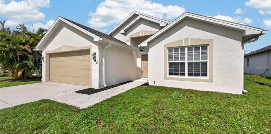 House in Port Charlotte, Florida 3 bedrooms, 132.11 sq.m. № 2238925